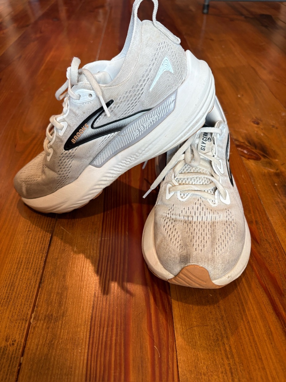Brooks Women's Neutral Running Shoes in Light Gray and White